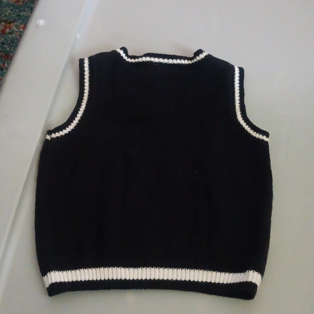 Crazy 8 black argyle sweater vest - Picture 2 of 2